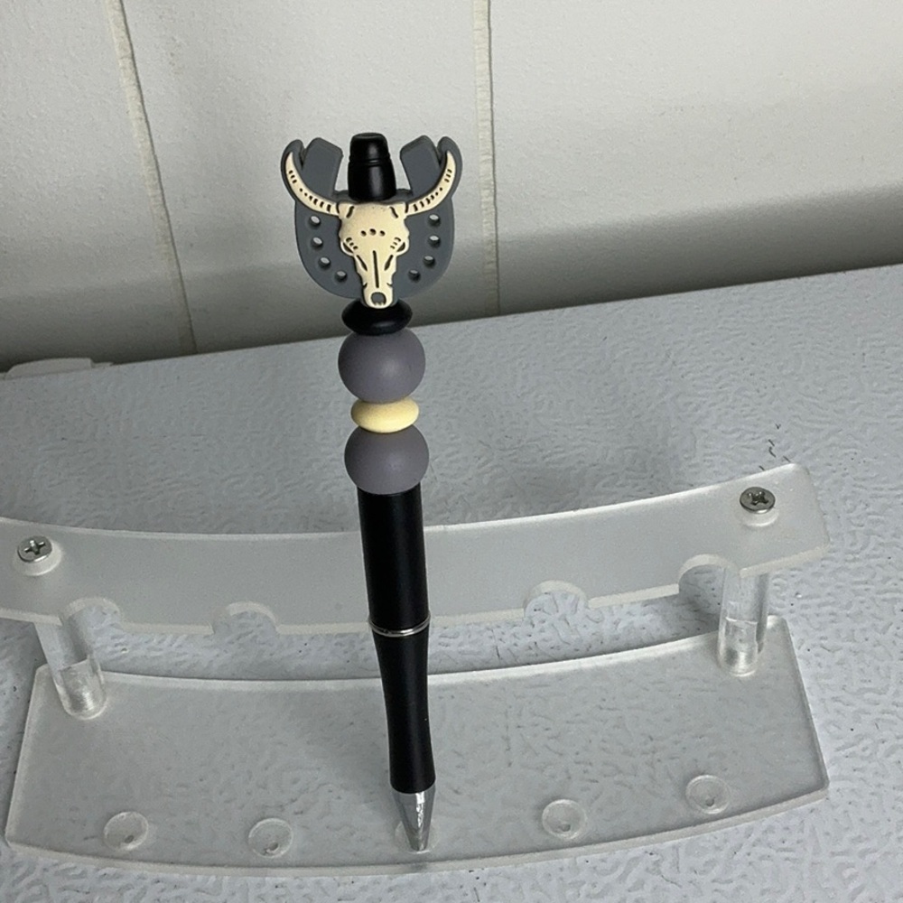 Black and Gray Bull Skull Pen